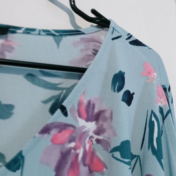 Roz & Ali Woman Azure Turquoise Floral 3/4 Bell Sleeve Blouse Size 2X - Picture 4 of 10